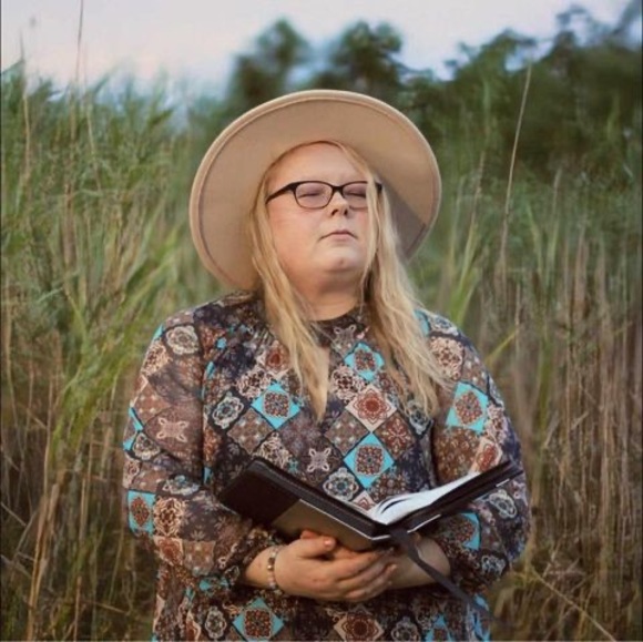 Meet your Posher, Rachael - Picture 1 of 1